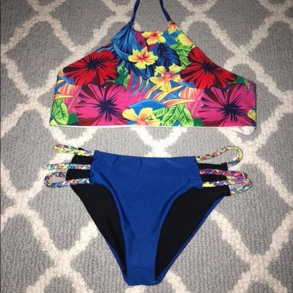 Hawaiian flowered bikini
